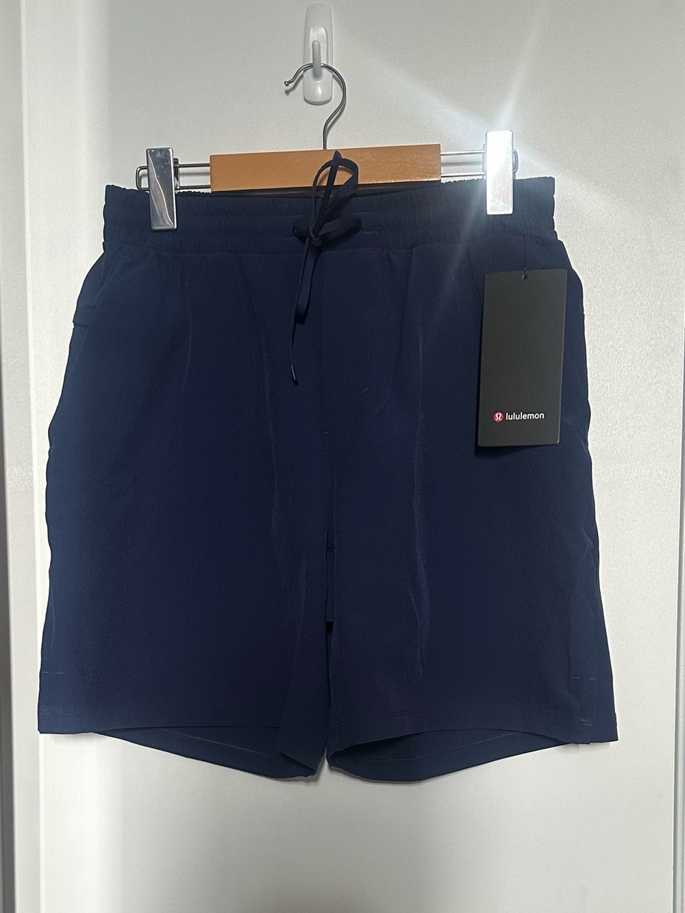 lululemon athletica Men’s Navy Elastic Drawstring Athletic Shorts